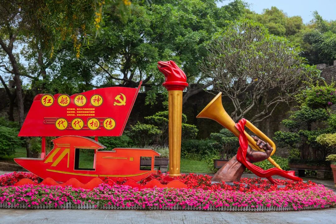 五四青年节丨当炬火 去化作那道光
